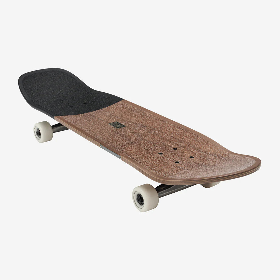Eames Office | Globe: Eames Lounge Cruiser 32"