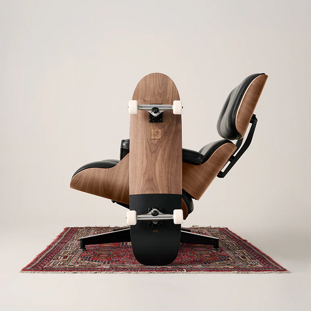 Eames Office | Globe: Eames Lounge Cruiser 32"