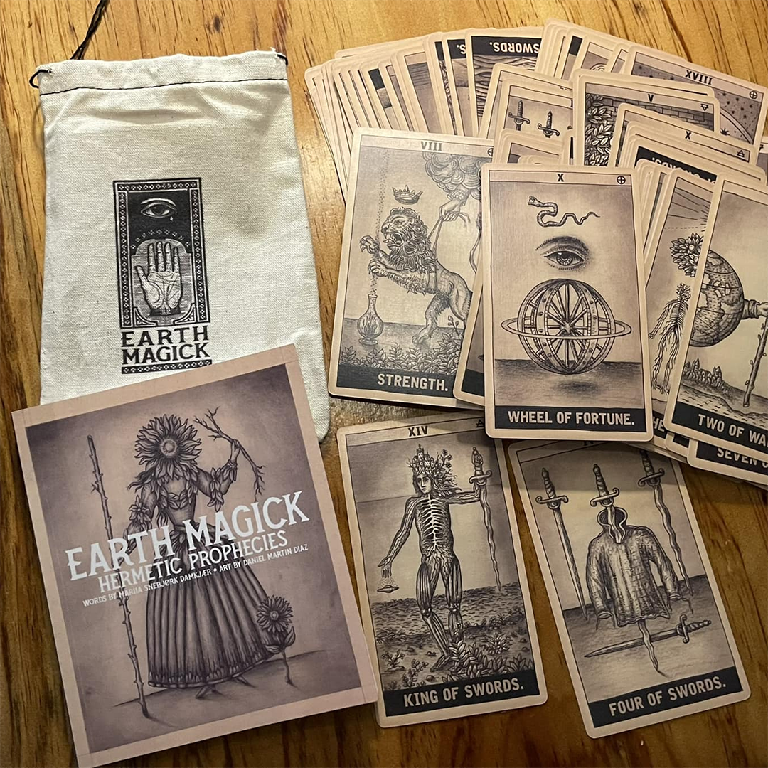 Earth Magick Tarot . Amber
