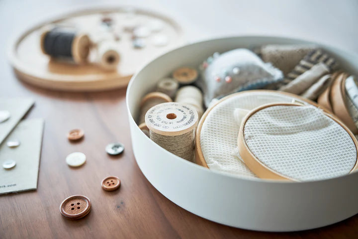 Storage Case With Round Lid _ Black or White